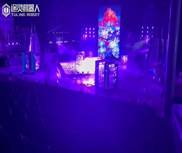 四舵輪雙激光舞臺(tái)表演式AGV應(yīng)用