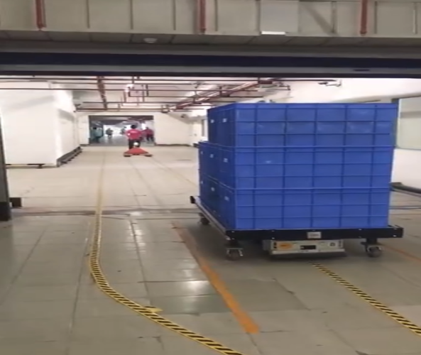 潛伏式磁條導(dǎo)航AGV應(yīng)用